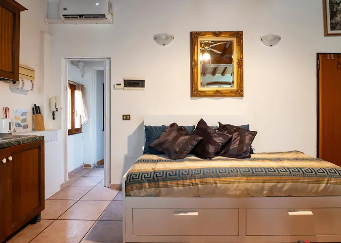 Apartment Very Central 100M From Train Station&Duomo
